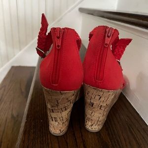 Mossimo red sandal wedges